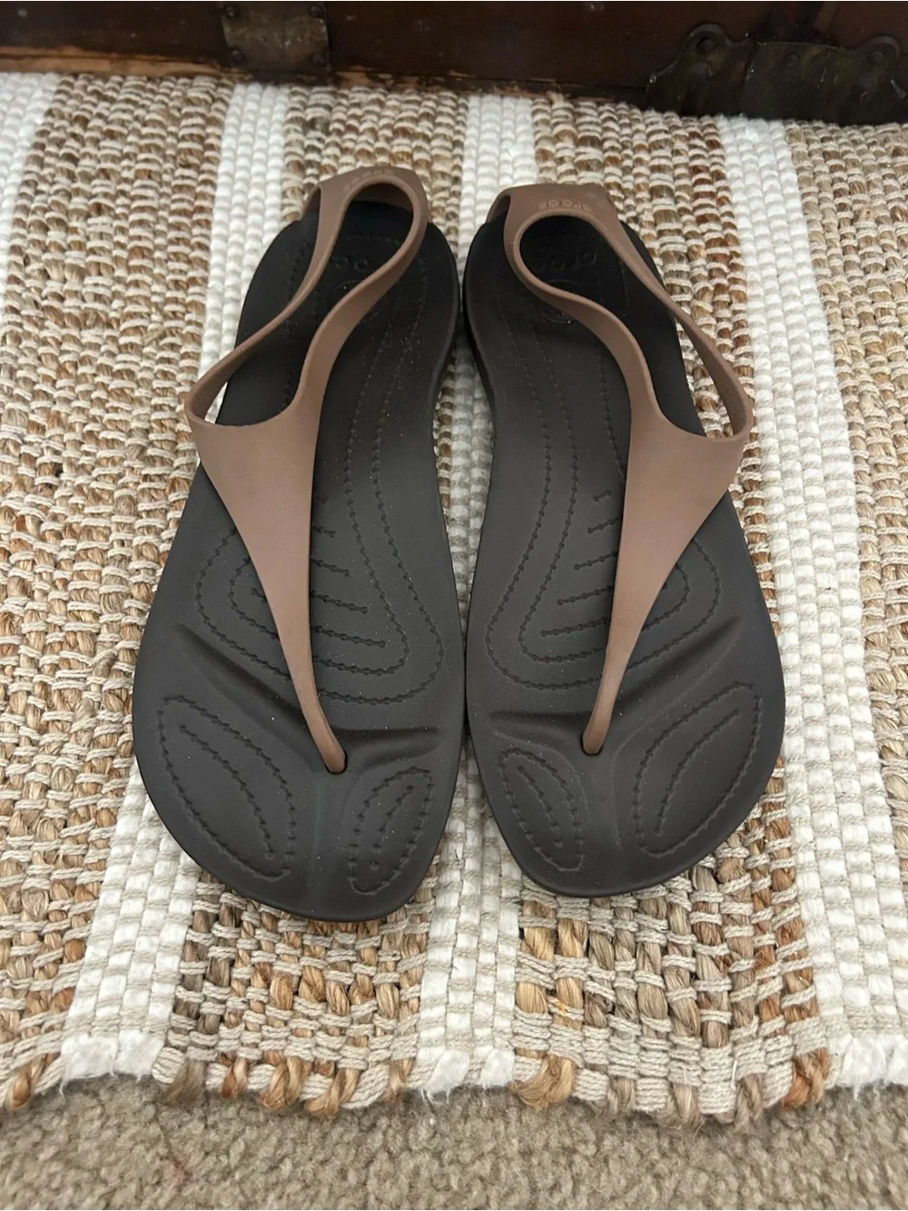 CROCS Women's Brown & Black Slingback Thong Sandals